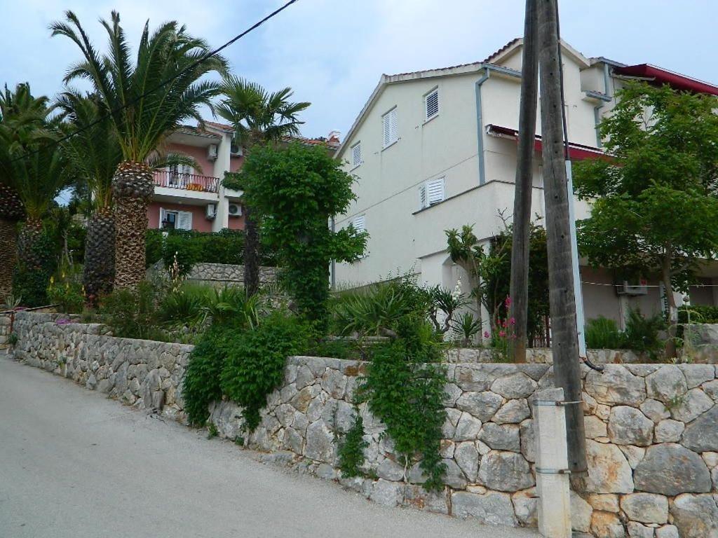 Apartments And Rooms Darinka Vrboska Extérieur photo