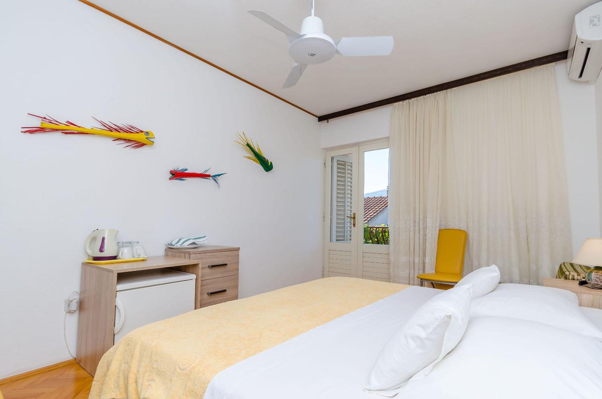 Apartments And Rooms Darinka Vrboska Extérieur photo