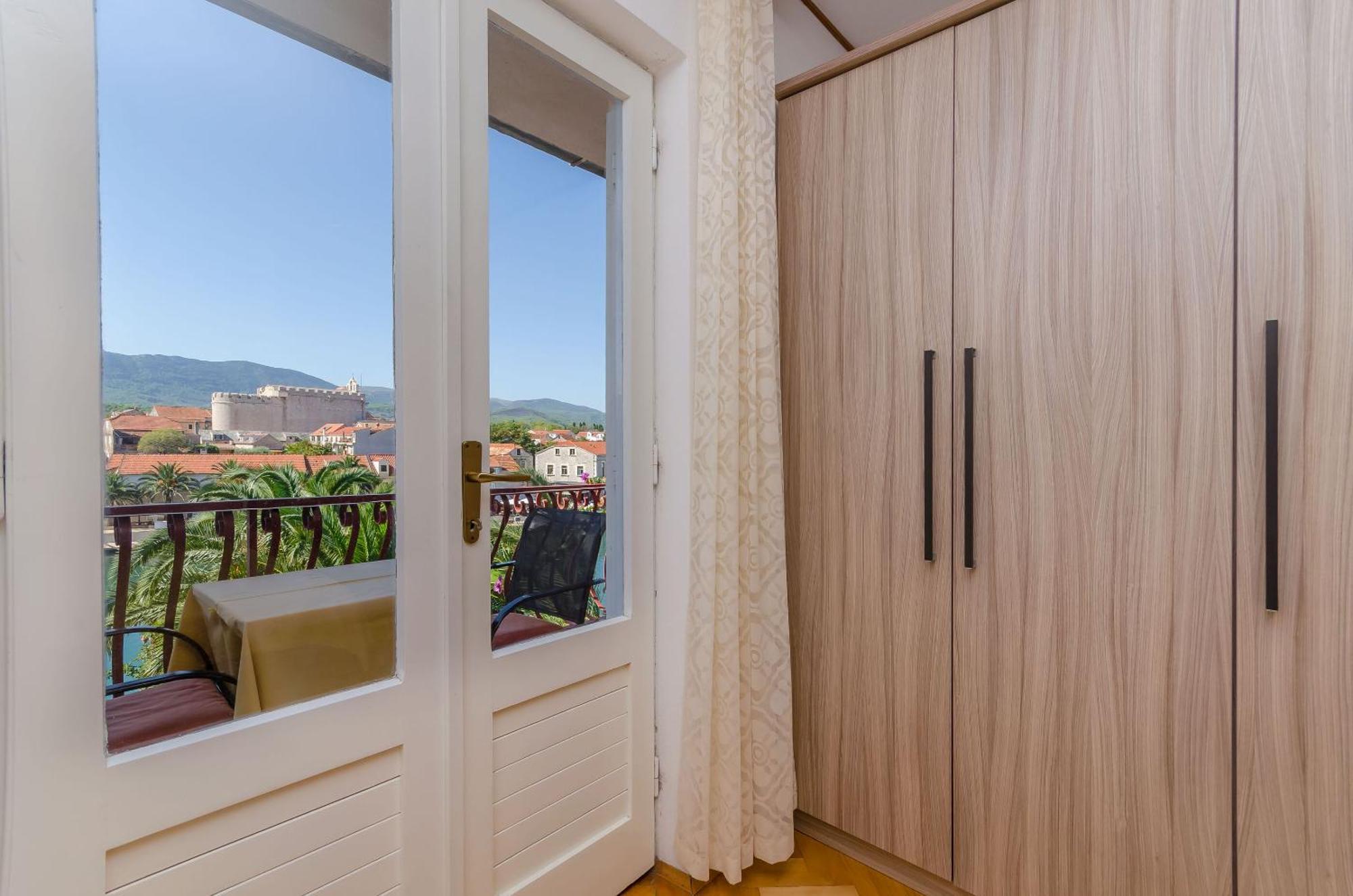 Apartments And Rooms Darinka Vrboska Extérieur photo