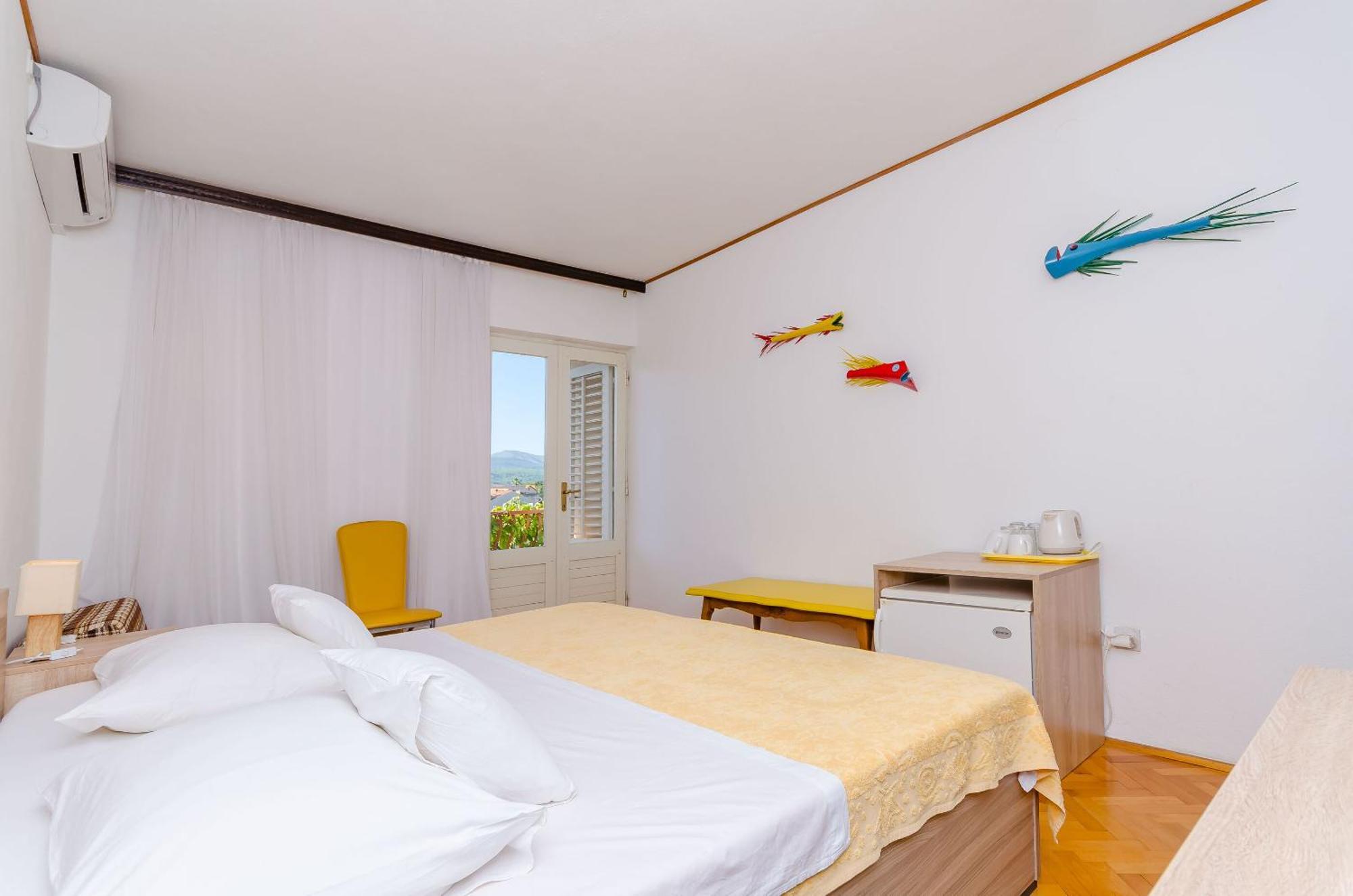 Apartments And Rooms Darinka Vrboska Extérieur photo